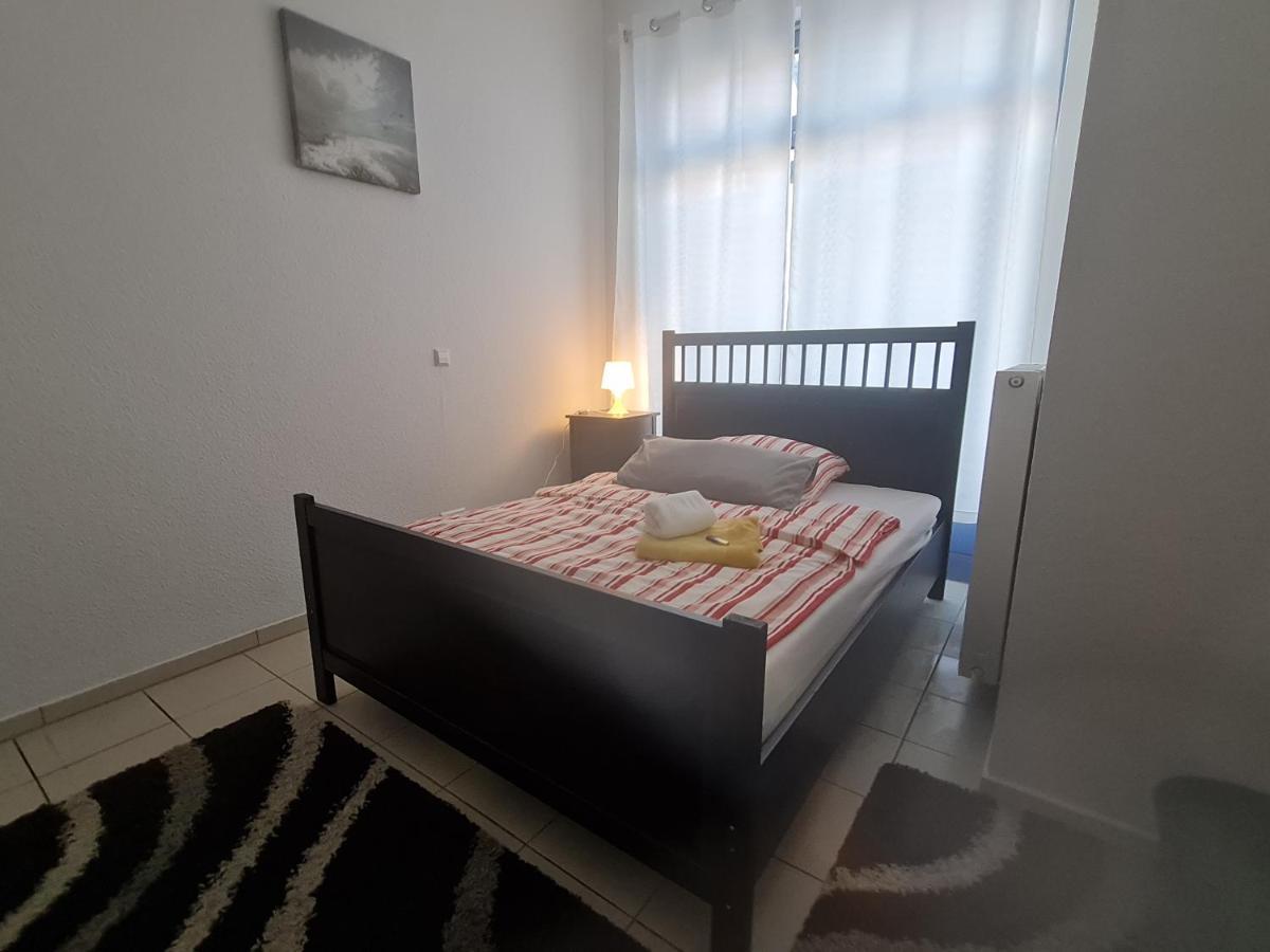 Mundelsheim Pension Am Rathaus, 24H Check-In מראה חיצוני תמונה